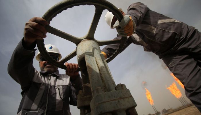 Harga minyak dunia terus turun menjelang negosiasi AS-Iran