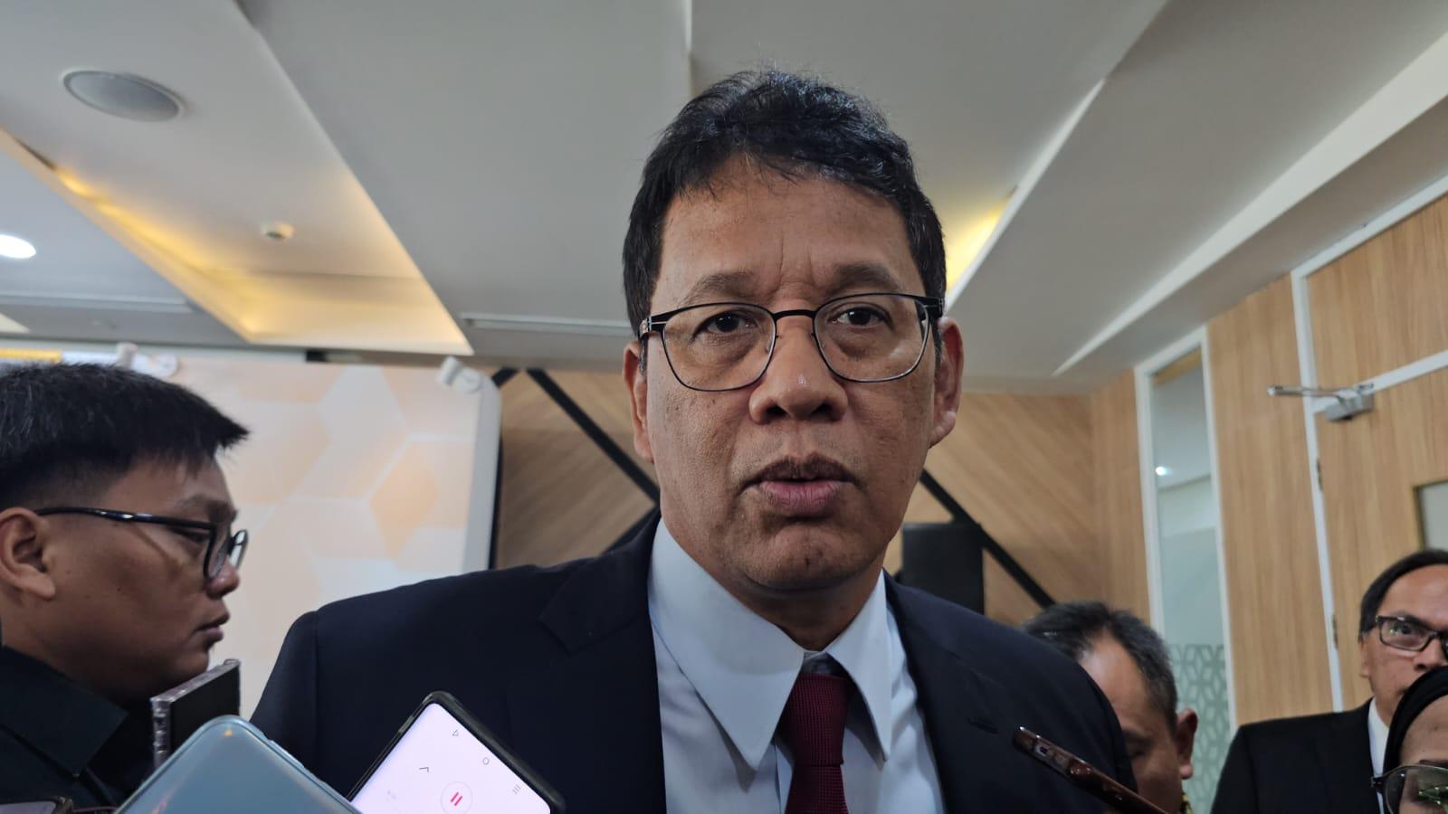 Purbaya Yudhi Sadewa bersama para pejabat di Kemenkeu